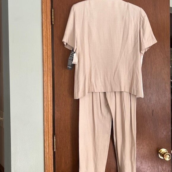 NWT Leslie Fay Dresses Petite Pant suit size 14P, tan and white - Picture 2 of 2